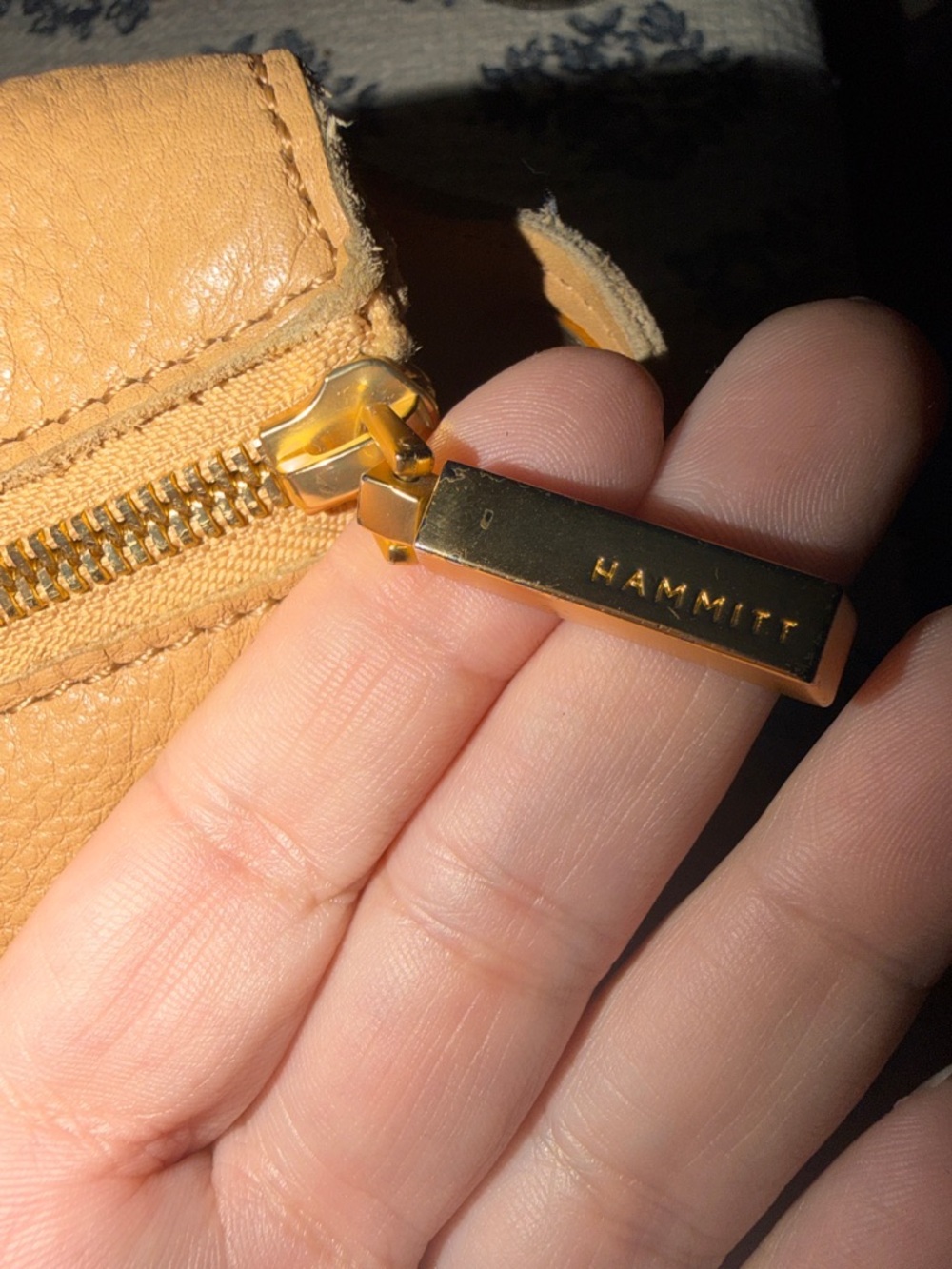 Hammitt Bryant Medium Pebbled Leather Crossbody in Tan w/ Gold Studs & Dust Bag - Picture 12 of 14